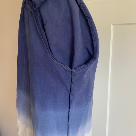 Gap Ombre Indigo to White Shirt, ¾ sleeve - Picture 8 of 8